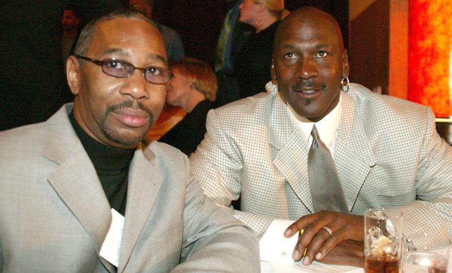 Υψηλόβαθμο στέλεχος της Nike αποκάλυψε πως είχε πάει φυλακή για δολοφονία στα 16 του!