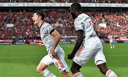 Ασταμάτητη: Τέσσερα γκολ σε επτά λεπτά και… 5-0 στο 37’ η «δαιμονισμένη» Μπάγερν!