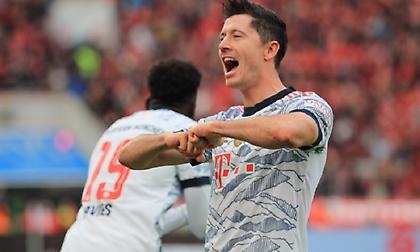 Αλήτης Λεβαντόφσκι, το… παστέλωσε με τακουνάκι!