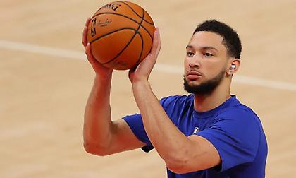 Ο Μπεν Σίμονς προπονήθηκε για πρώτη φορά φέτος με τους Σίξερς