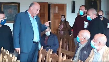 Ένταση με Μπέο στο δημαρχείο Βόλου: «Θα είναι η πρώτη φορά που θα γίνετε μαύροι στο ξύλο»