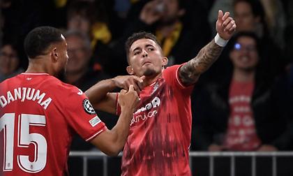 Ο εορτάζων Πίνο... κερνάει για το προβάδισμα της Βιγιαρεάλ!