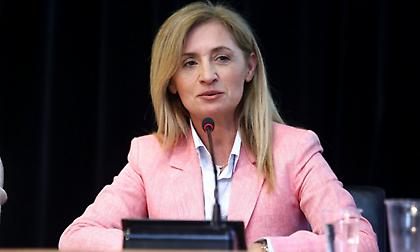 Πολύζου για Πετρούνια: «Ντροπή μόνο»