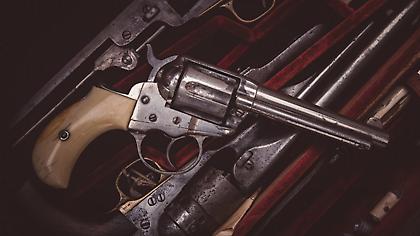 Υπόθεση Μπάλντουιν: Τι είναι τα prop guns - Μπορούν να σκοτώσουν;