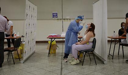 Κορωνοϊός-Ελλάδα: 2098 κρούσματα, 30 θάνατοι, 365 διασωληνωμένοι (πίνακες)