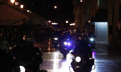Διαμαρτυρία Ρομά στα Μέγαρα-Κλειστή η παλιά Εθνική προς Κόρινθο