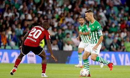 «Βερδιμπλάνκος» επέλαση: Τεσσάρα στη Βαλένθια και κοιτά... αφ' υψηλού η Μπέτις!