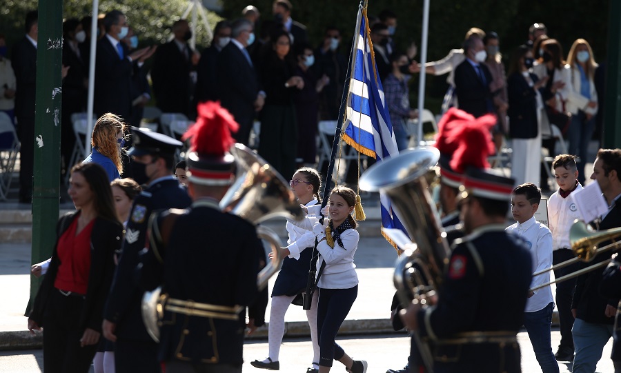 Αθήνα-28η Οκτωβρίου: Ολοκληρώθηκε η μαθητική παρέλαση
