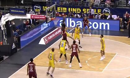 Κάρφωσε με... μανία στο καλάθι της Άλμπα ο Χάντερ!