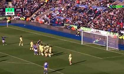 Τρομερή διπλή επέμβαση του Ράμσντεϊλ κράτησε το μηδέν κόντρα στη Λέστερ!