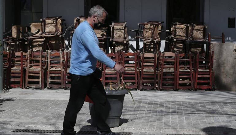 Στο τραπέζι νέα μέτρα για μεικτούς χώρους, ανεμβολίαστους