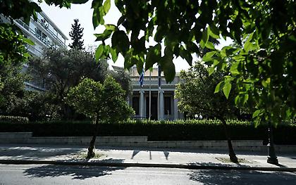 Κορωνοϊός: Έκτακτη σύσκεψη στο Μαξίμου μετά την έξαρση κρουσμάτων – Τι εξετάζεται