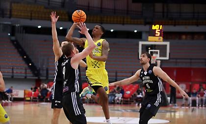 Η 35αρα του Κάρτερ κόντρα στη Νίζνι