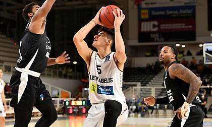 Με οδηγό τον Καλαϊτζάκη το «διπλό» της Λιετκαμπέλις