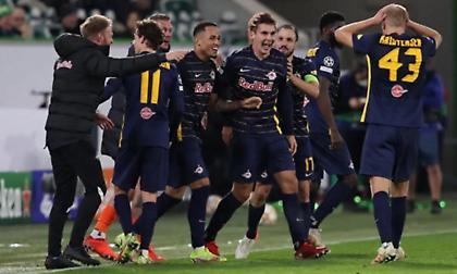 Φάουλ… ποίημα από τον Βέμπερ και 1-1 η Ζάλτσμπουργκ