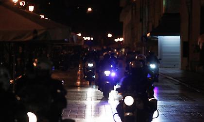 Πέταξαν πέτρες σε αστυνομικούς στο Μενίδι – Δύο συλλήψεις