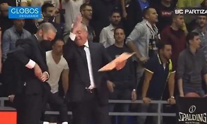 Ομπράντοβιτς: «Φόρτωσε» με βοηθό του για έναν... μαρκαδόρο