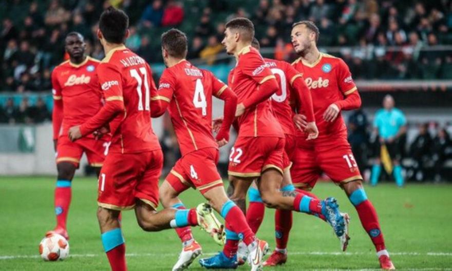 Από τριάρα σε… τεσσάρα η Νάπολι!