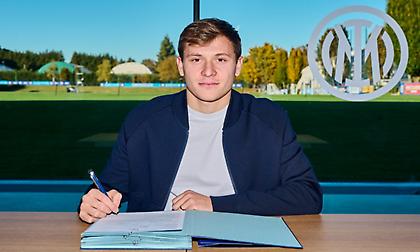 Νέο συμβόλαιο με την Ίντερ ο Μπαρέλα