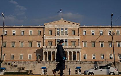Σε ισχύ τα νέα μέτρα για ανεμβολίαστους – Τι αλλάζει από σήμερα
