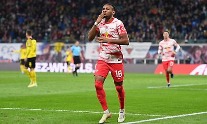 Κορυφαίος Ενκουκού, παρέσυρε την Ντόρτμουντ και ανέβασε τη Λειψία