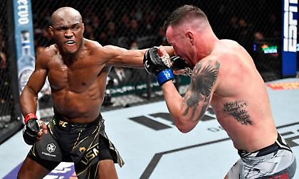 Κράτησε τον τίτλο ο Καμαρού απέναντι στον Κόβινγκτον