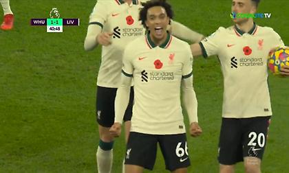 Εκτέλεση φάουλ σκέτη μαγεία από Αλεξάντερ-Άρνολντ και 1-1 η Λίβερπουλ!