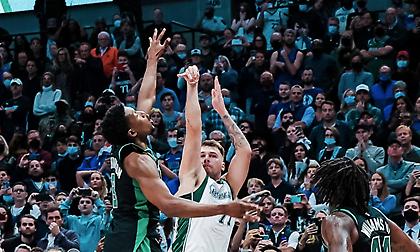 Μέγας Ντόντσιτς, «σκότωσε» τους Σέλτικς με τρίποντο στο τέλος