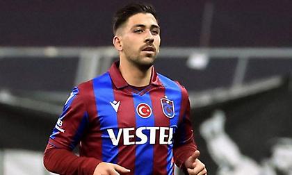 Ανακοίνωση Τράμπζονσπορ για Μπακασέτα: «Έχει οίδημα στο γόνατο, θα υποβληθεί εκ νέου σε μαγνητική»