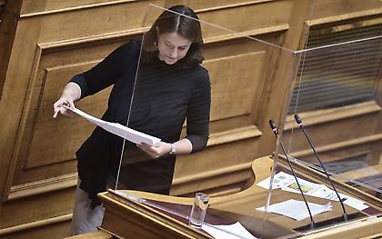 Κεραμέως: Καμία συζήτηση για κλείσιμο σχολείων
