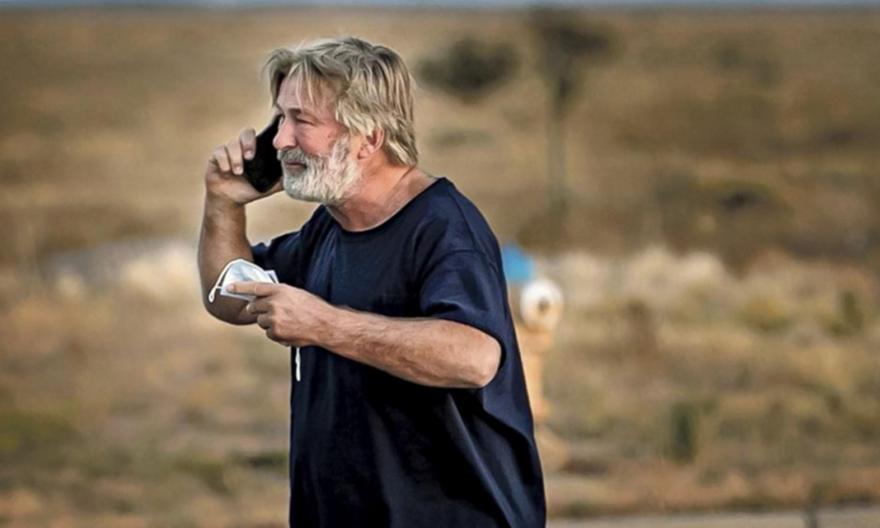 Μπόλντουιν: Αστυνομικοί για την ασφάλεια των όπλων στ πλατό