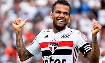 Δεν… ψήνονται για Ντάνι Άλβες στην Μπαρτσελόνα