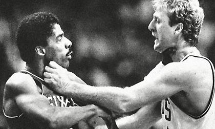 Ποιος Γιόκιτς και Μόρις; Η ημέρα που Λάρι Μπερντ και Τζούλιους Έρβινγκ αντάλλαξαν μπουνιές