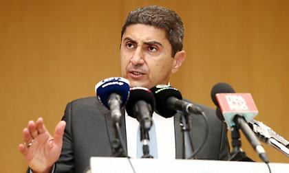 Αυγενάκης για τον δικαστή της ΕΠΟ: «Είναι ώρα ευθύνης για FIFA και UEFA»