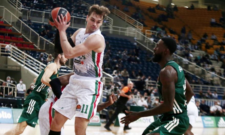 Τιτίβισμα από Χεζόνια: «Οι δύσκολες στιγμές δεν διαρκούν, οι σκληροί άνθρωποι αντέχουν»