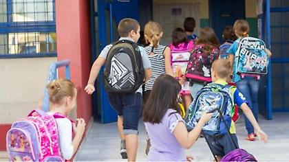 Μαθητής έχει να πάει 2 χρόνια στο σχολείο λόγω αρνητών γονιών!