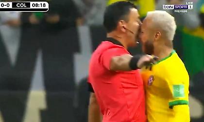 Ο Νεϊμάρ χτύπησε τον διαιτητή με το στήθος και δεν τιμωρήθηκε