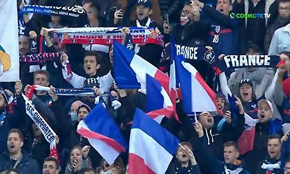 Σείεται το Parc Des Princes: Χιλιάδες Γάλλοι τραγουδούν τη Μασσαλιώτιδα