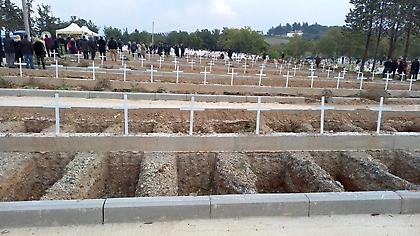 Θεσσαλονίκη: Δεκάδες νέους τάφους άνοιξαν στα κοιμητήρια λόγω Covid