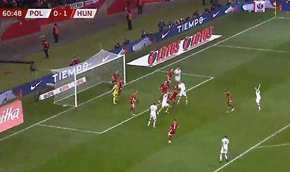 Του… κεφαλιού του ο Σβιντέρσκι, 1-1 η Πολωνία!