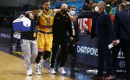 ΑΕΚ: Κάκωση ποδοκνημικής ο Καρλής