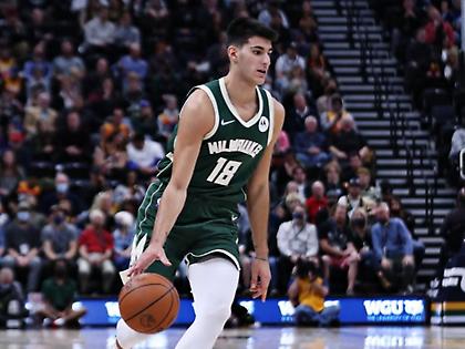 Στην αναπτυξιακή ομάδα των Μπακς ο Καλαϊτζάκης