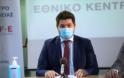 Αλλάζει το ωράριο στα καταστήματα