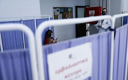 Τρίτη δόση: Μειώνει κατά 95% τον κίνδυνο μόλυνσης