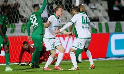 Διέλυσε τον Άρη και ανεβαίνει η Ομόνοια