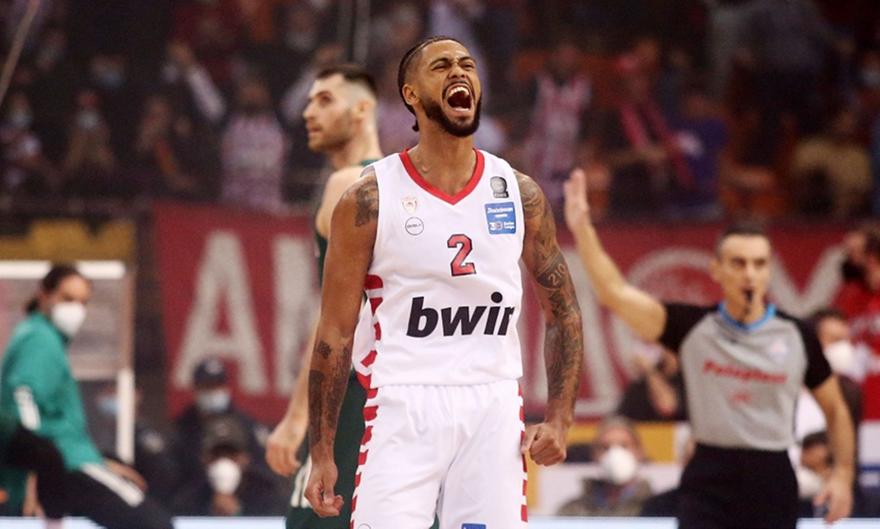 Ξέφυγε στο τρίτο δεκάλεπτο ο Ολυμπιακός