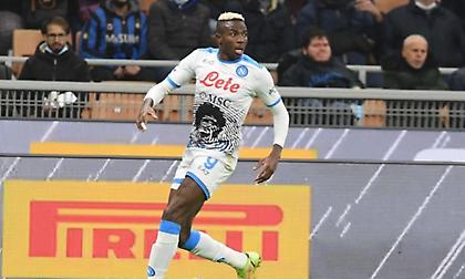 Ένα μήνα εκτός γηπέδων ο Οσιμεν