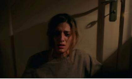 Το συγκλονιστικό βίντεο για τις γυναικοκτονίες - «Μην με αφήσεις ποτέ, γιατί…»