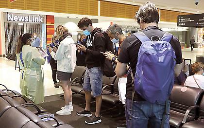 Εμβόλιο: Η τρίτη δόση, «διαβατήριο» ταξιδιών στην Ε.Ε.