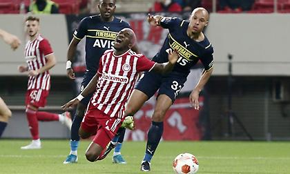 Το πέναλτι που ζήτησε ο Ολυμπιακός στο μαρκάρισμα του Τισεράν στον Ονιεκούρου